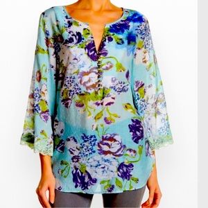 ARATTA 3/4 Bell Sleeves V-Neck Button Down Tunic M